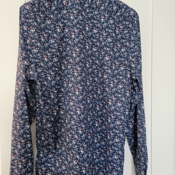 Classic Floral Wrinkle-resistant Everyday Performance Dress Shirt - Picture 2 of 3